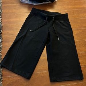 Lululemon wide leg capris